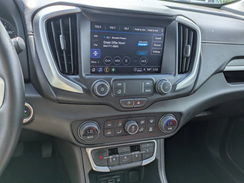 Used 2024 GMC Terrain SLT image 16