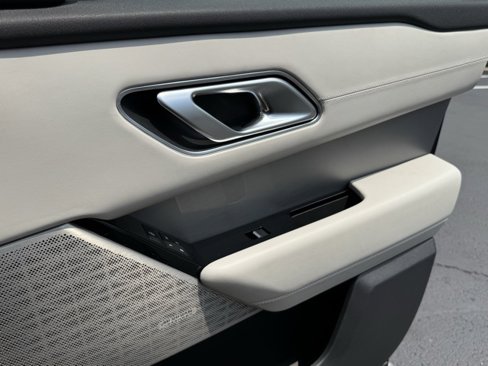 Used 2019 Land Rover Range Rover Velar R-Dynamic HSE image 28