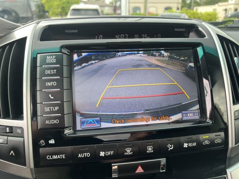 Used 2014 Toyota Land Cruiser image 37