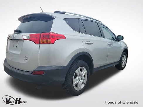 Used 2014 Toyota RAV4 LE image 17