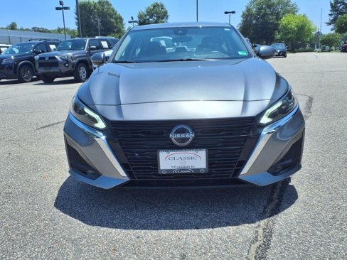 Used 2023 Nissan Altima 2.5 SV image 2