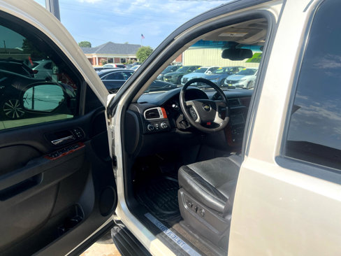 Used 2014 Chevrolet Tahoe LTZ image 9