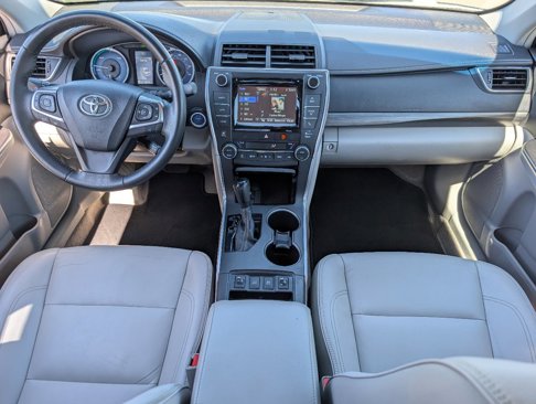 Used 2017 Toyota Camry XLE image 4