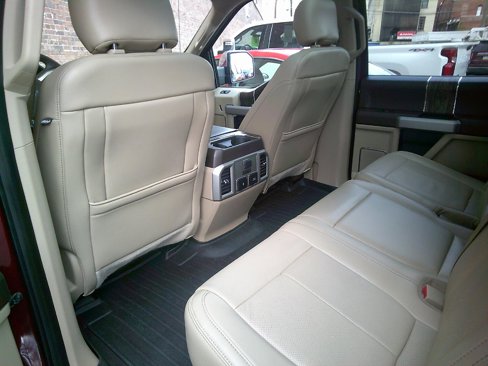 Used 2018 Ford F150 Lariat w/ Equipment Group 502A Luxury image 8