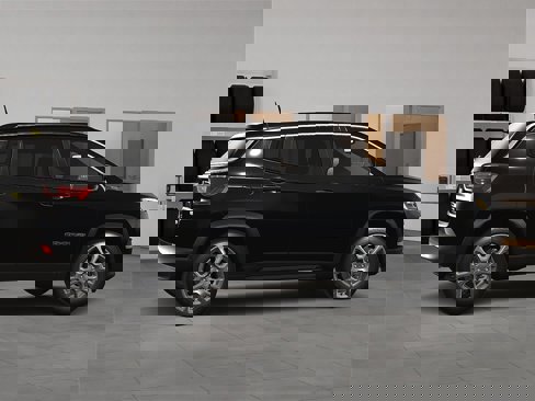 New 2024 Jeep Compass Latitude w/ Sun and Sound Group image 6