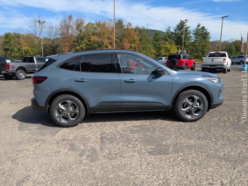 New 2025 Ford Escape ST-Line image 6