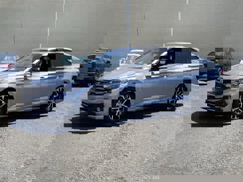 Certified 2024 Volkswagen Jetta Sport image 4