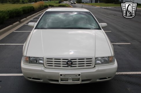 Used 2002 Cadillac Eldorado Touring w/ Preffered Equipment Group image 8