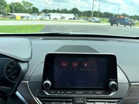 Used 2023 Nissan Altima 2.5 SV image 17
