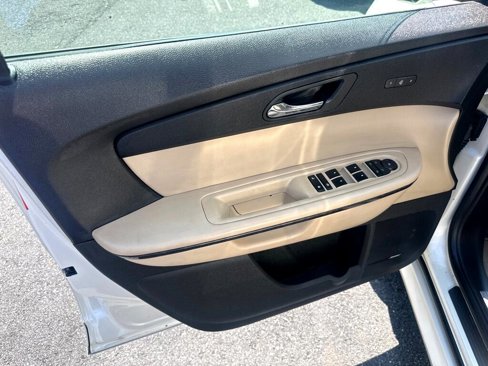 Used 2012 GMC Acadia Denali image 17