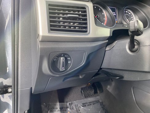 Used 2019 Volkswagen Atlas SE w/ Towing Package image 12
