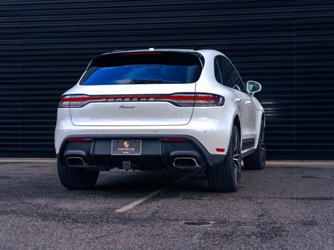 Used 2025 Porsche Macan image 15