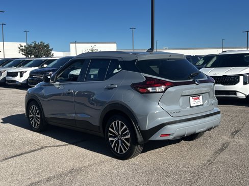 Used 2021 Nissan Kicks SV image 6