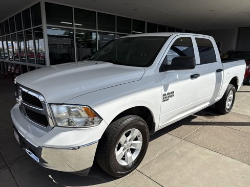 Used 2022 RAM 1500 Classic SLT image 3