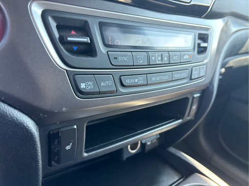 Used 2021 Honda Pilot EX image 16