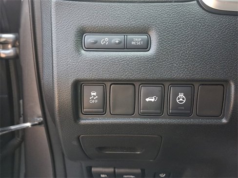 Used 2015 Nissan Murano Platinum image 26