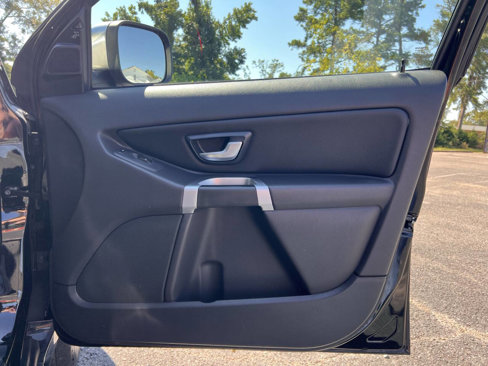 Used 2014 Volvo XC90 3.2 w/ Climate Package image 16