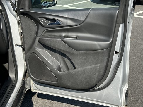 Certified 2020 Chevrolet Equinox LT w/ Driver Convenience Package image 14