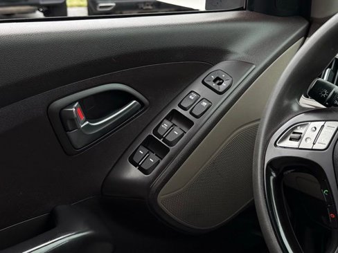 Used 2014 Hyundai Tucson GLS image 11
