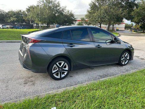 Used 2016 Toyota Prius Four Touring image 5