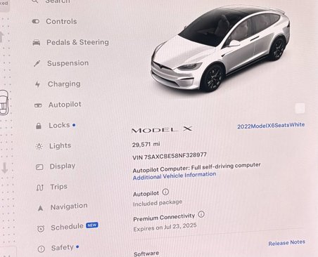 Used 2022 Tesla Model X image 15