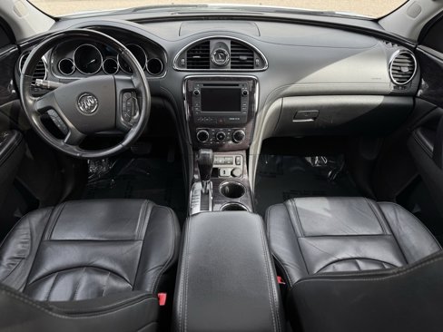 Used 2017 Buick Enclave Leather image 10
