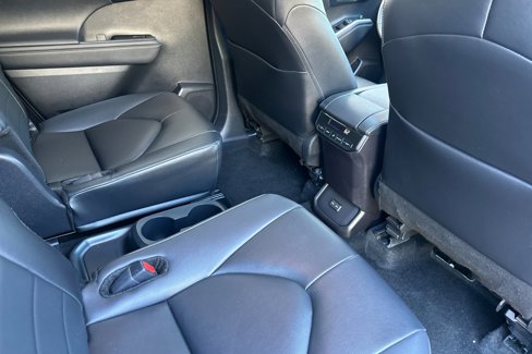 Used 2024 Toyota Highlander XLE image 29
