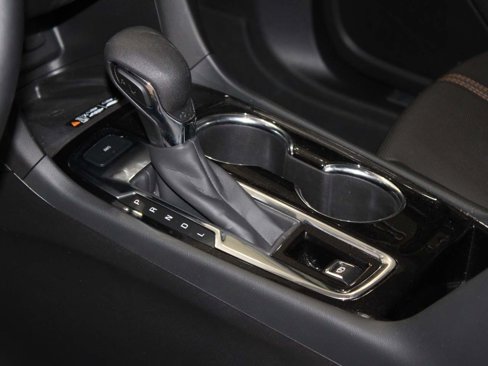 Used 2023 Chevrolet Equinox Premier image 13