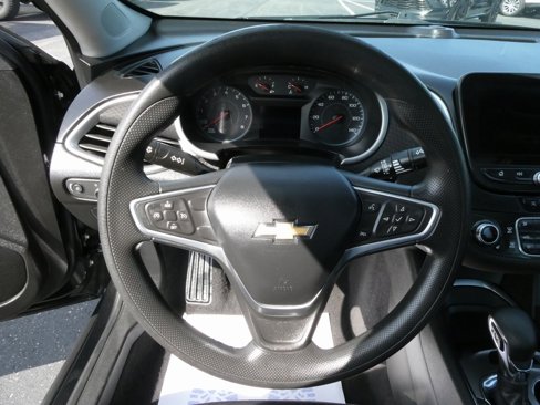 Used 2022 Chevrolet Malibu LT image 4