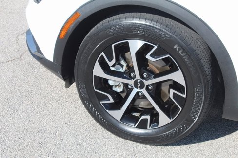 Used 2023 Kia Sportage EX image 5