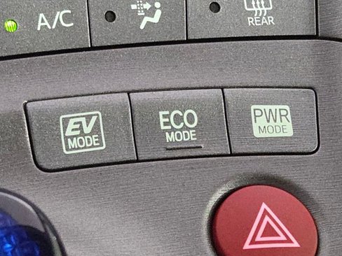 Used 2012 Toyota Prius Two image 32