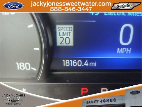 Certified 2021 Ford Escape SE w/ SE Sport Appearance Package image 17
