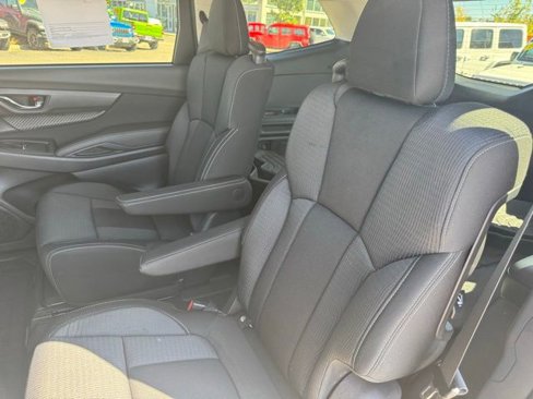 Used 2024 Subaru Ascent Premium w/ Convenience Package image 16