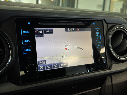 Used 2016 Toyota Tacoma TRD Sport image 22