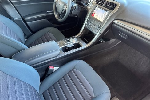 Used 2019 Ford Fusion SE image 22