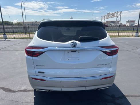 Used 2018 Buick Enclave Premium image 4