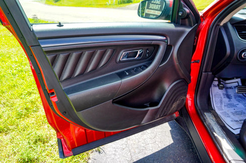 Used 2010 Ford Taurus SHO image 28