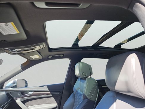Used 2019 Audi SQ5 Premium Plus w/ Premium Plus Package image 15