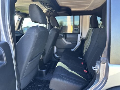 Used 2018 Jeep Wrangler Unlimited Sport image 28