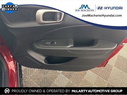 Used 2024 Hyundai Venue SE image 24
