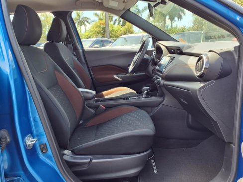 Certified 2023 Nissan Kicks SR image 18