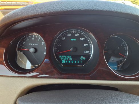 Used 2008 Buick Lucerne CXL image 16