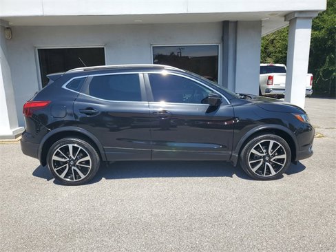 Used 2017 Nissan Rogue Sport SL image 7