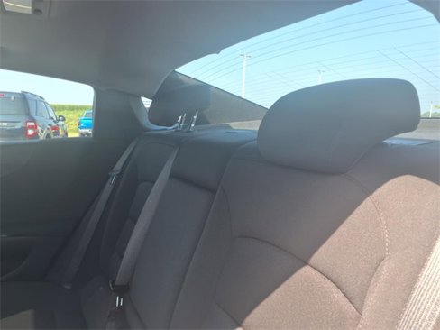 Used 2022 Chevrolet Malibu LT image 25