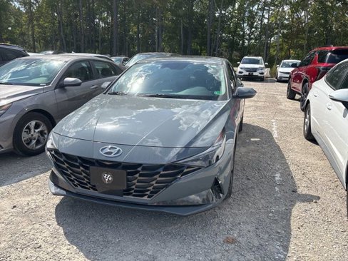 Used 2022 Hyundai Elantra Limited image 4