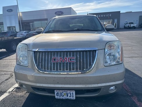 Used 2012 GMC Yukon SLT w/ SLT-2 Equipment Package image 2