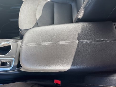 Used 2021 Chevrolet Equinox Premier w/ Redline Edition image 28
