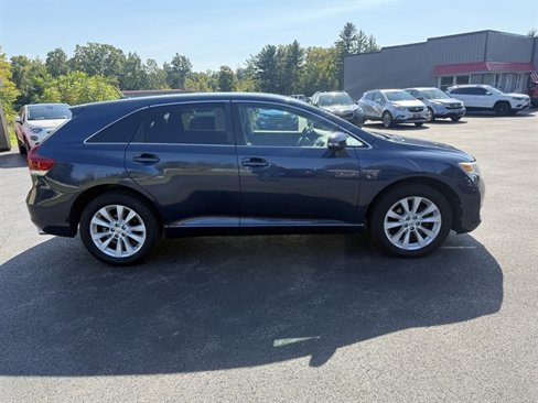 Used 2015 Toyota Venza LE image 6