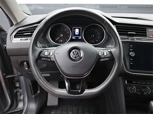 Used 2021 Volkswagen Tiguan SE image 15