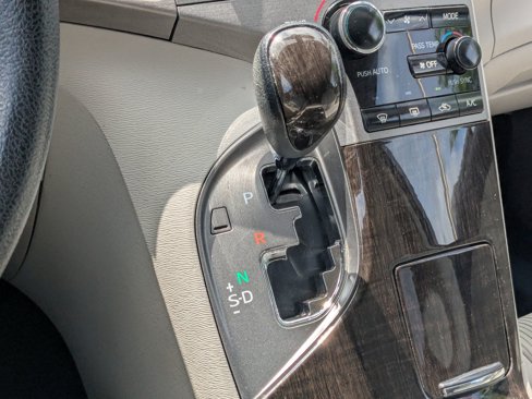 Used 2014 Toyota Venza LE image 26